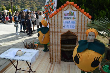 II Beynəlxalq Xurma Festivalı