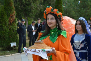 II Beynəlxalq Xurma Festivalı